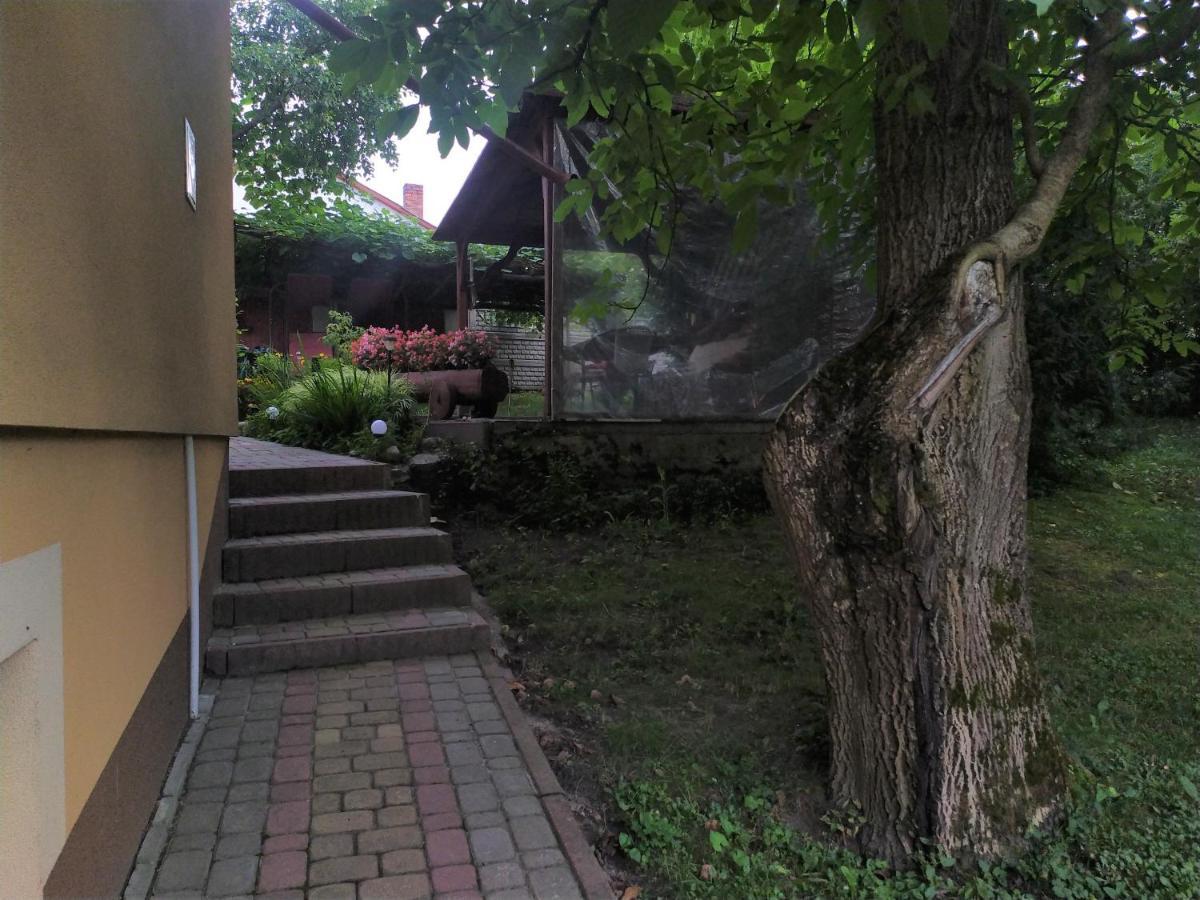 Apartament W Domu Na Wsi Tomaszów Lubelski Eksteriør billede