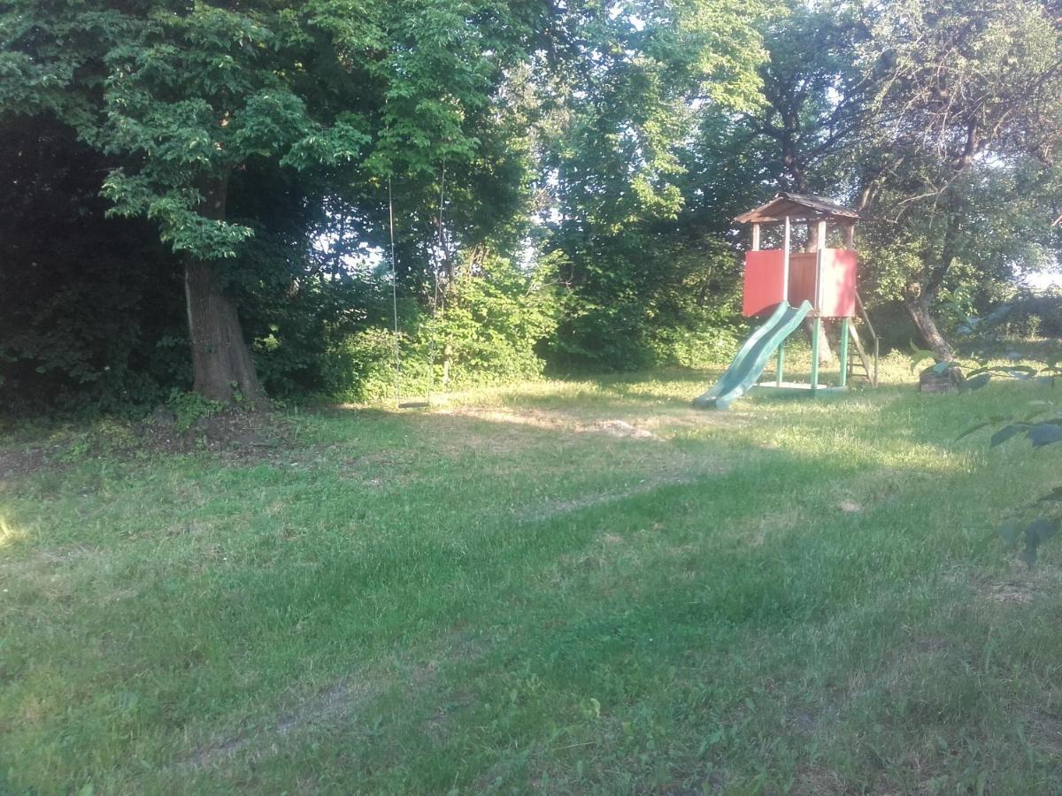 Apartament W Domu Na Wsi Tomaszów Lubelski Eksteriør billede